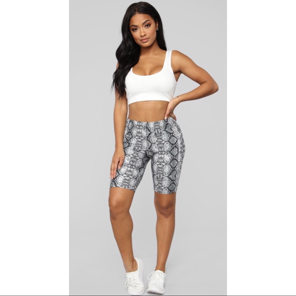 🐍Fashion Nova - Snake Print Biker Shorts🐍
